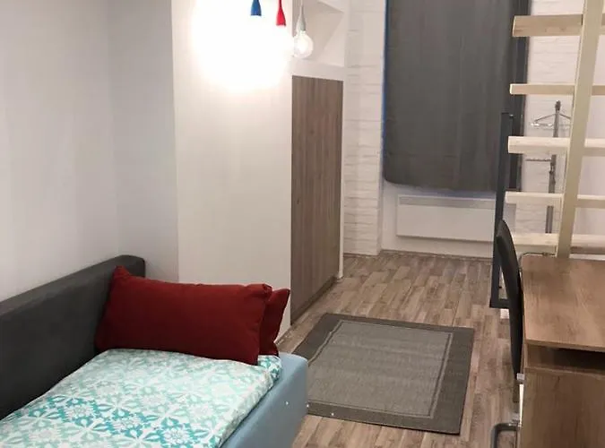 The Whistling Rabbi Apartamento